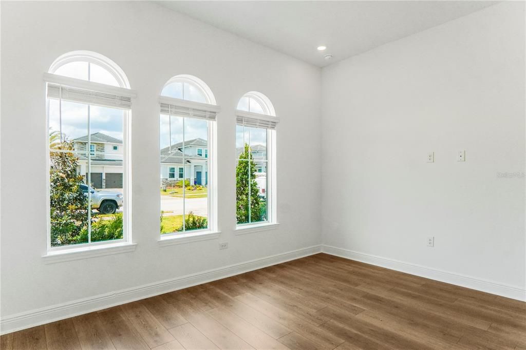For Rent: $5,850 (5 beds, 4 baths, 3076 Square Feet)