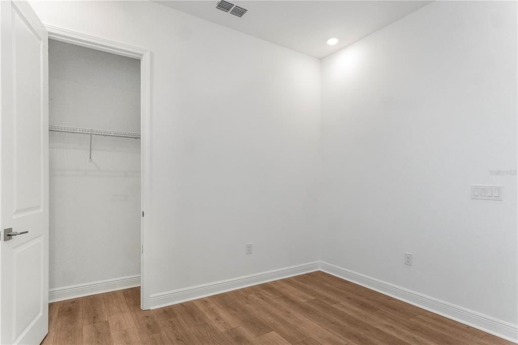 For Rent: $5,850 (5 beds, 4 baths, 3076 Square Feet)