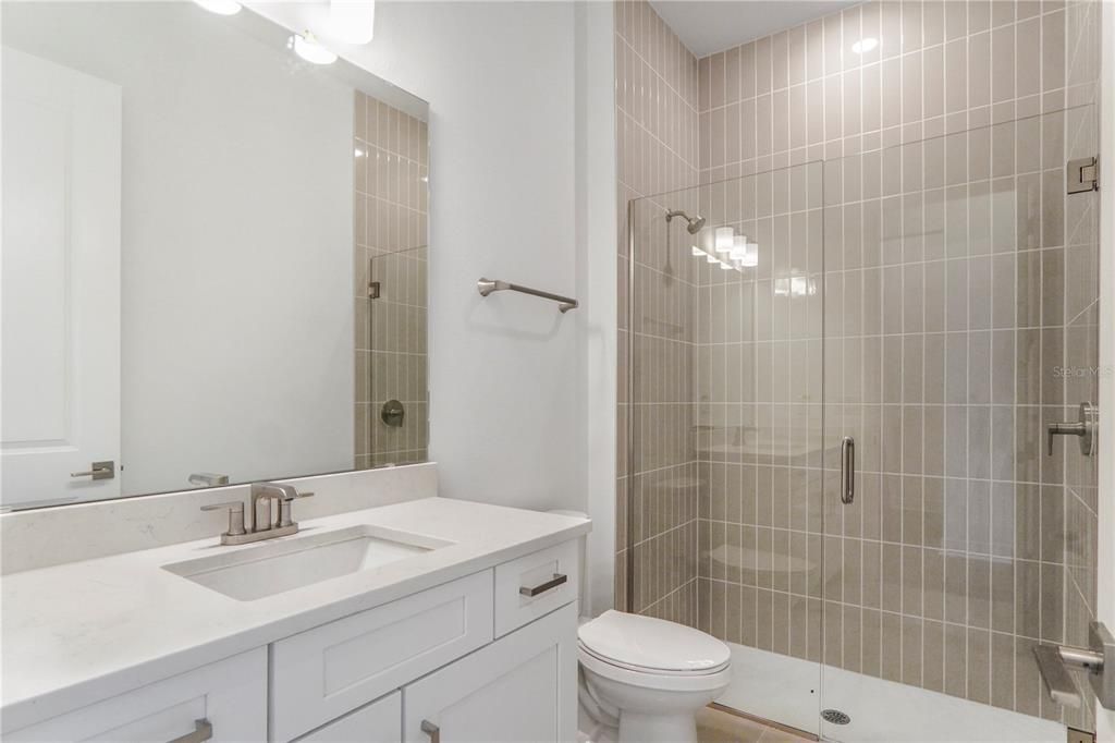 For Rent: $5,850 (5 beds, 4 baths, 3076 Square Feet)