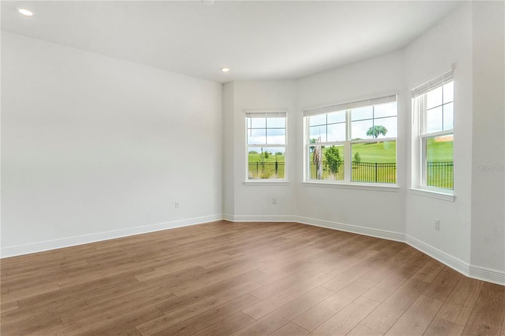 For Rent: $5,850 (5 beds, 4 baths, 3076 Square Feet)