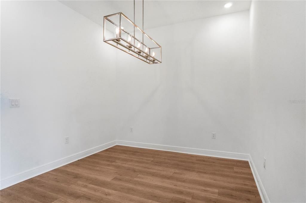 For Rent: $5,850 (5 beds, 4 baths, 3076 Square Feet)