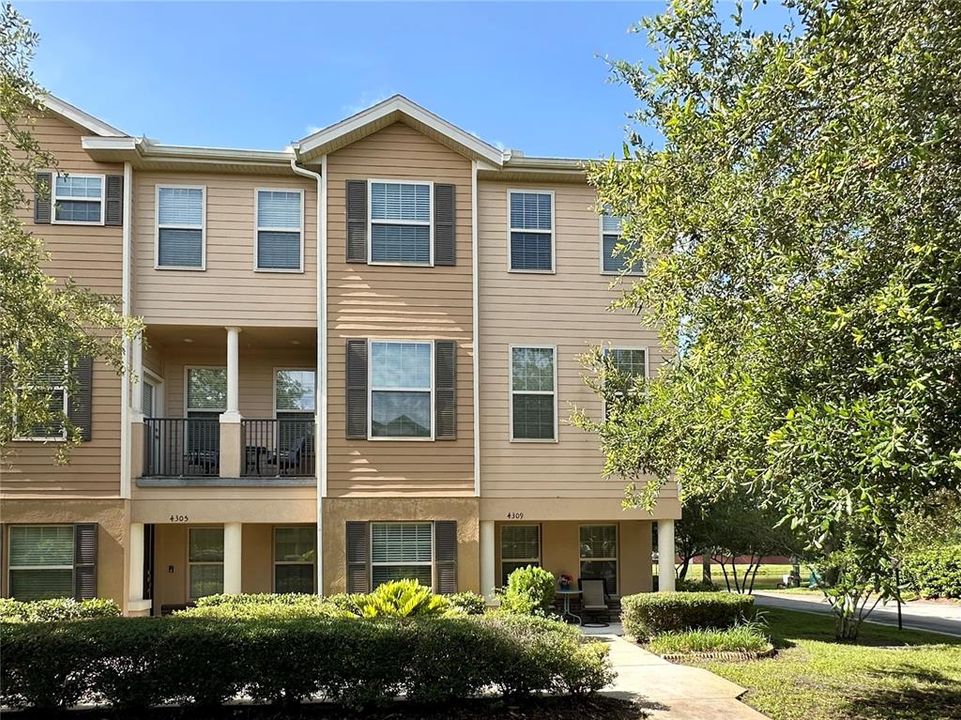 For Sale: $369,000 (3 beds, 2 baths, 2307 Square Feet)