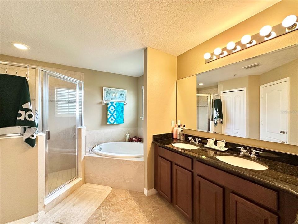 For Sale: $369,000 (3 beds, 2 baths, 2307 Square Feet)