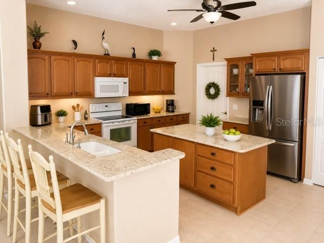En Venta: $499,000 (4 camas, 3 baños, 2547 Pies cuadrados)