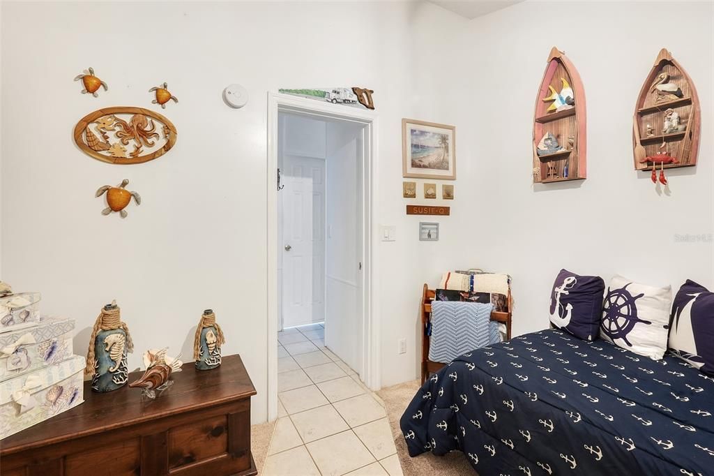 For Sale: $132,023 (2 beds, 1 baths, 896 Square Feet)
