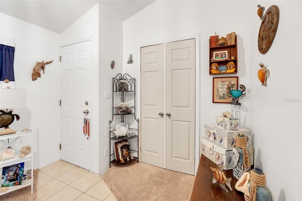 For Sale: $132,023 (2 beds, 1 baths, 896 Square Feet)