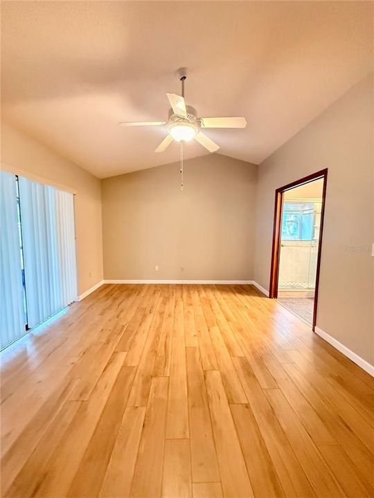 For Rent: $2,250 (3 beds, 2 baths, 1396 Square Feet)