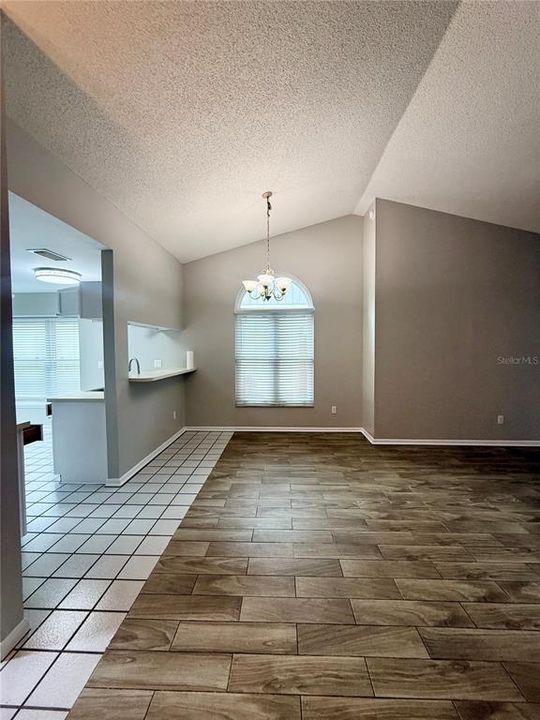For Rent: $2,250 (3 beds, 2 baths, 1396 Square Feet)