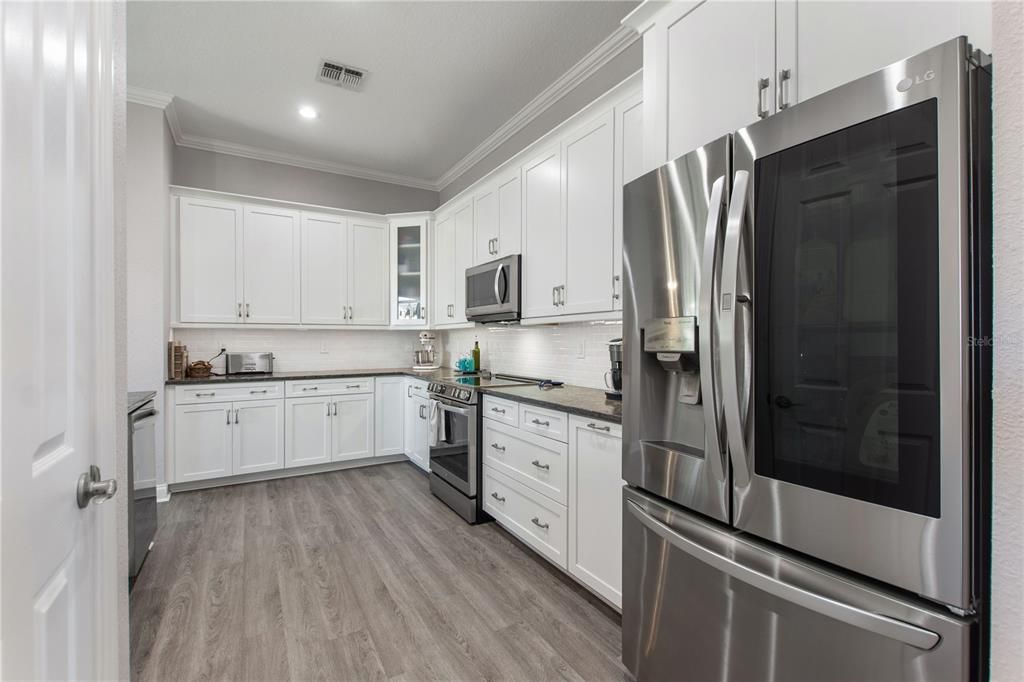 На продажу: $449,900 (2 спален, 2 ванн, 1606 Квадратных фут)