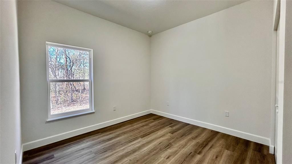 For Sale: $329,900 (4 beds, 3 baths, 1866 Square Feet)