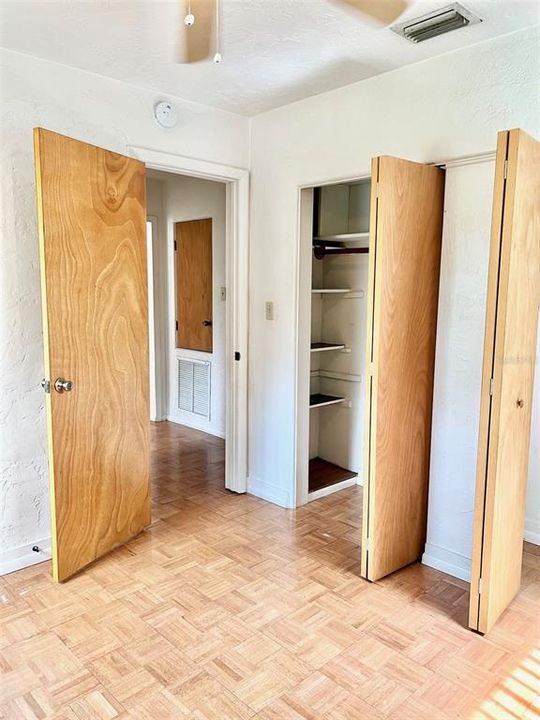 В аренду: $1,895 (2 спален, 1 ванн, 1072 Квадратных фут)
