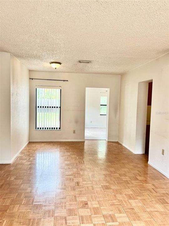 В аренду: $1,895 (2 спален, 1 ванн, 1072 Квадратных фут)