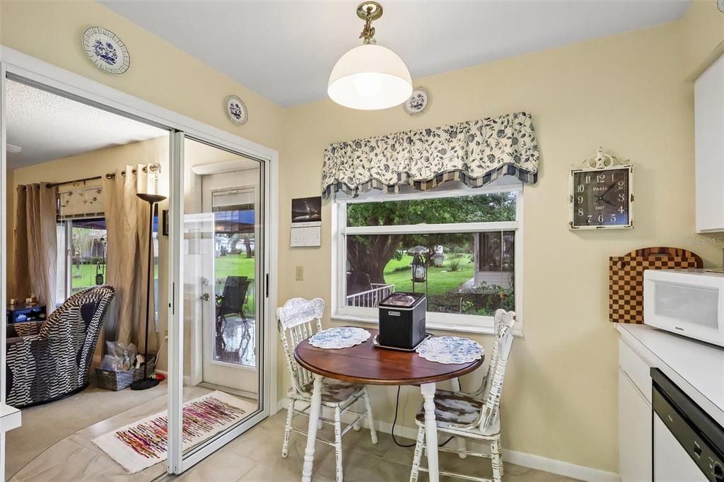 For Sale: $234,900 (2 beds, 2 baths, 1325 Square Feet)