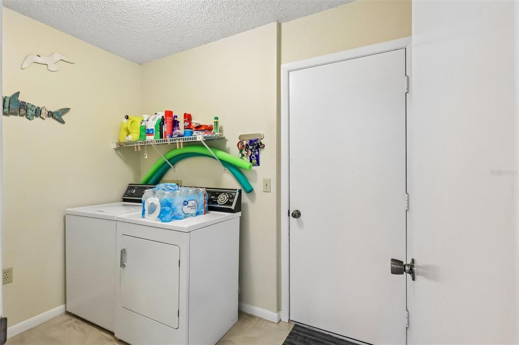 For Sale: $234,900 (2 beds, 2 baths, 1325 Square Feet)