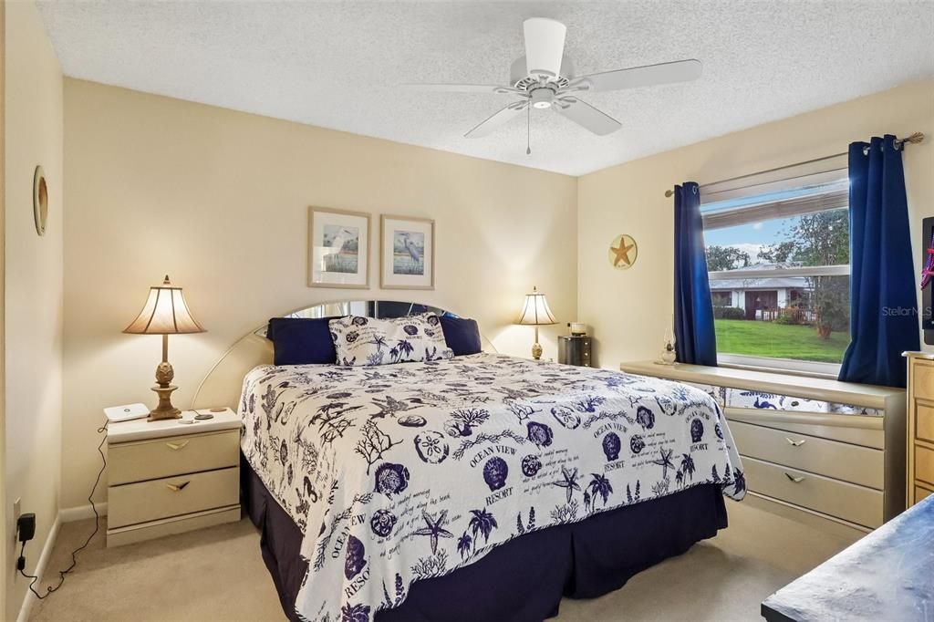 For Sale: $234,900 (2 beds, 2 baths, 1325 Square Feet)