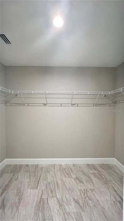 For Rent: $2,000 (3 beds, 2 baths, 1634 Square Feet)