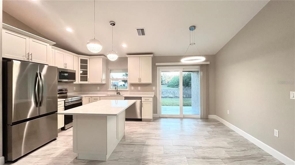 For Rent: $2,000 (3 beds, 2 baths, 1634 Square Feet)