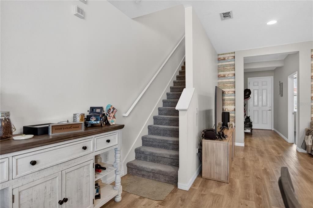 For Sale: $429,900 (4 beds, 3 baths, 1842 Square Feet)