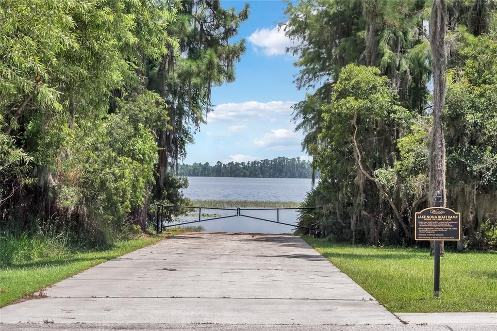For Sale: $429,900 (4 beds, 3 baths, 1842 Square Feet)