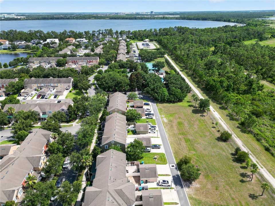 For Sale: $429,900 (4 beds, 3 baths, 1842 Square Feet)