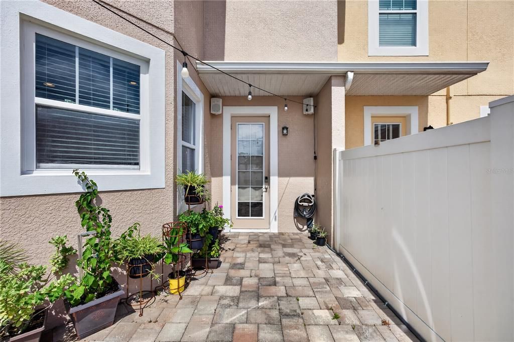 For Sale: $429,900 (4 beds, 3 baths, 1842 Square Feet)