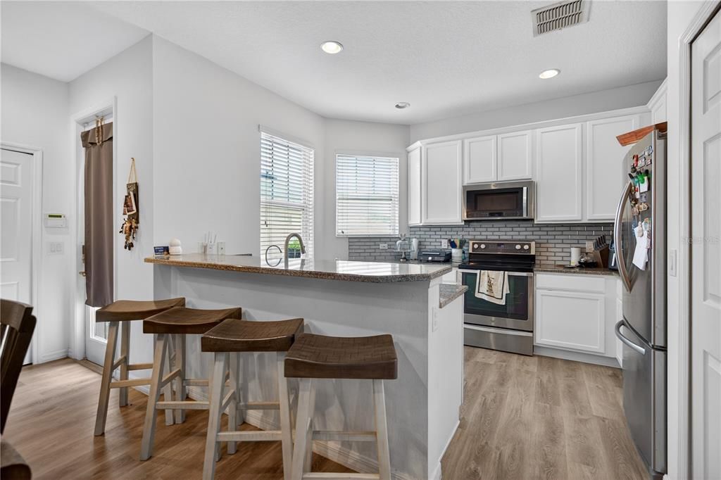 For Sale: $429,900 (4 beds, 3 baths, 1842 Square Feet)
