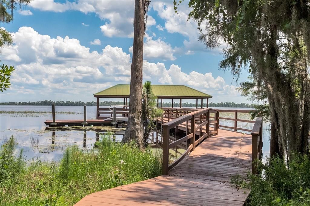 For Sale: $429,900 (4 beds, 3 baths, 1842 Square Feet)