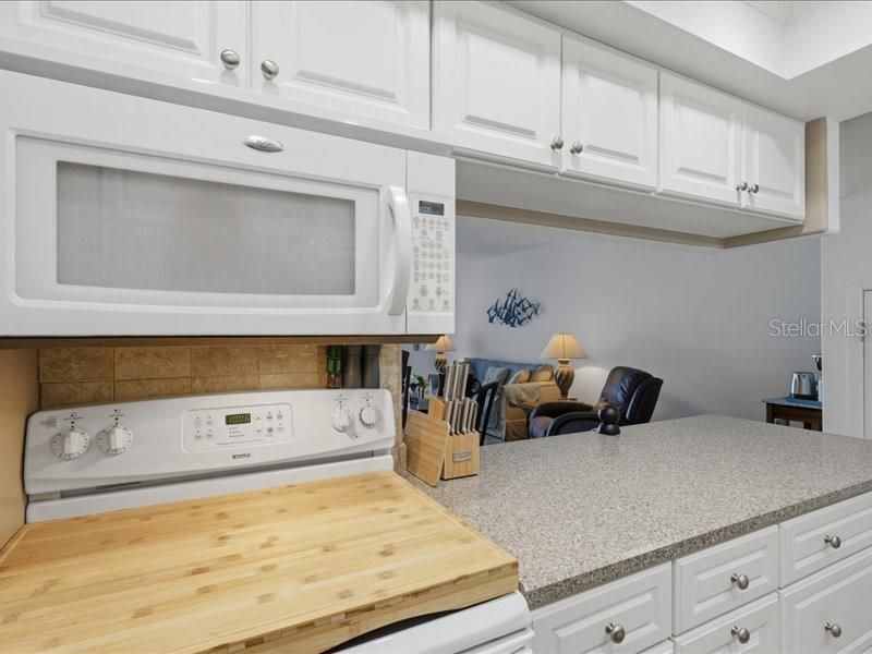 For Sale: $227,000 (3 beds, 2 baths, 1424 Square Feet)