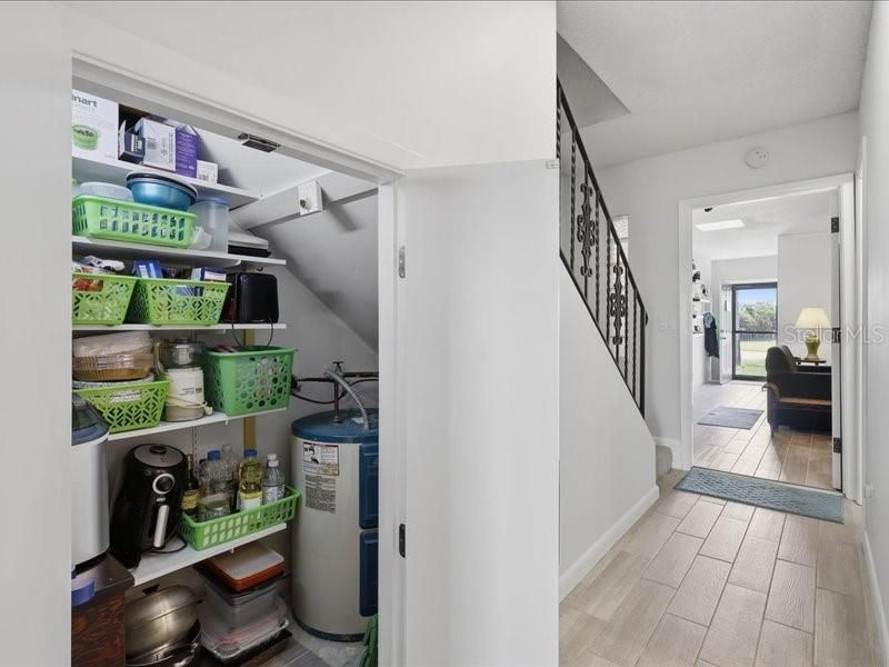 For Sale: $227,000 (3 beds, 2 baths, 1424 Square Feet)