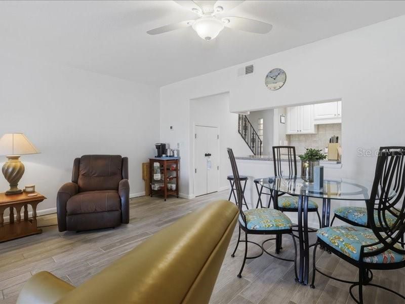 For Sale: $227,000 (3 beds, 2 baths, 1424 Square Feet)