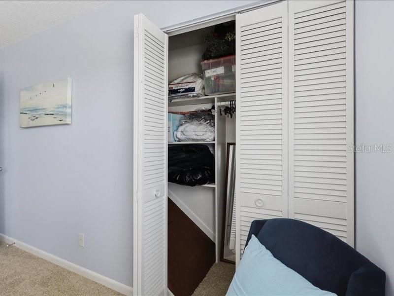 For Sale: $227,000 (3 beds, 2 baths, 1424 Square Feet)