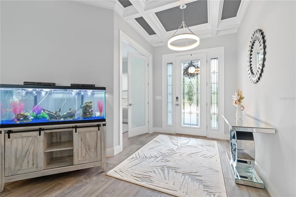 For Sale: $720,000 (5 beds, 3 baths, 2527 Square Feet)