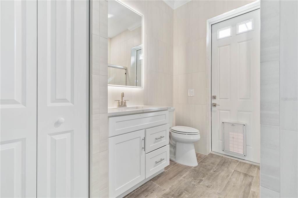 For Sale: $720,000 (5 beds, 3 baths, 2527 Square Feet)