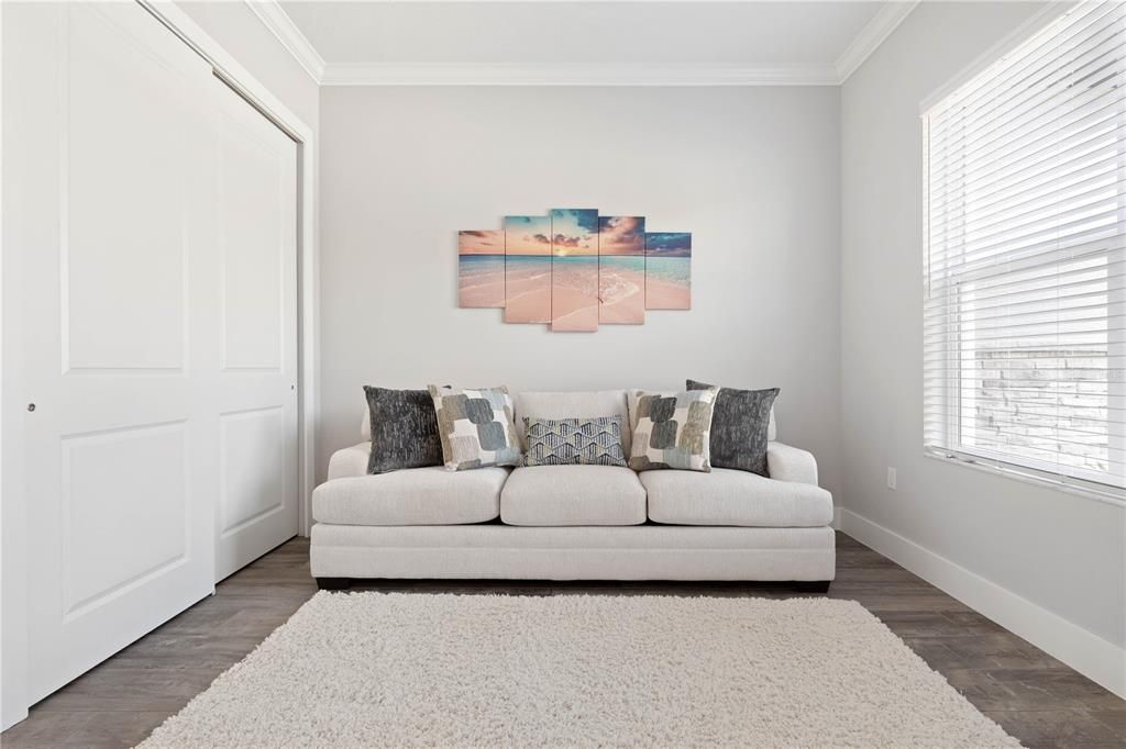 For Sale: $720,000 (5 beds, 3 baths, 2527 Square Feet)