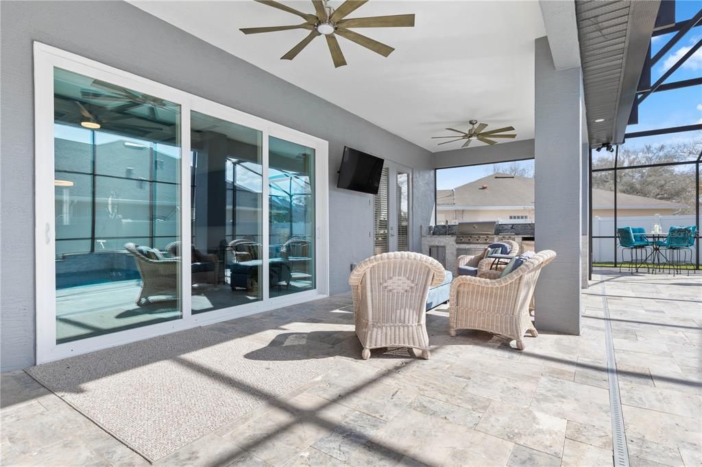 For Sale: $720,000 (5 beds, 3 baths, 2527 Square Feet)