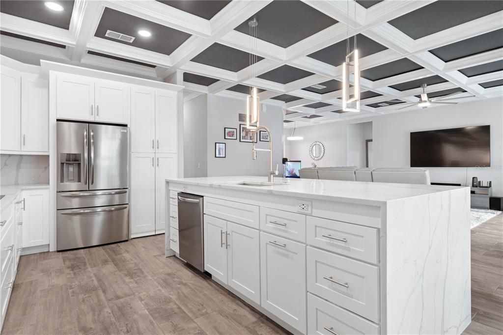 For Sale: $720,000 (5 beds, 3 baths, 2527 Square Feet)