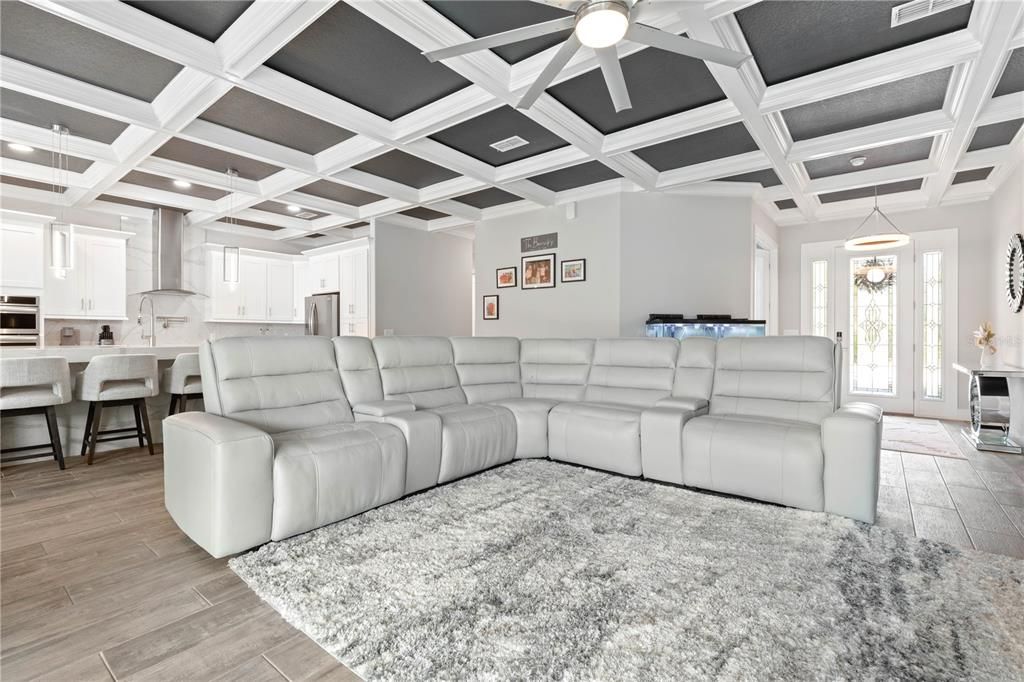 For Sale: $720,000 (5 beds, 3 baths, 2527 Square Feet)
