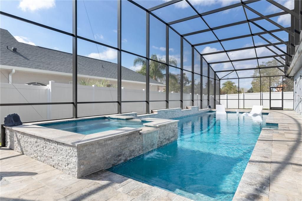 For Sale: $720,000 (5 beds, 3 baths, 2527 Square Feet)