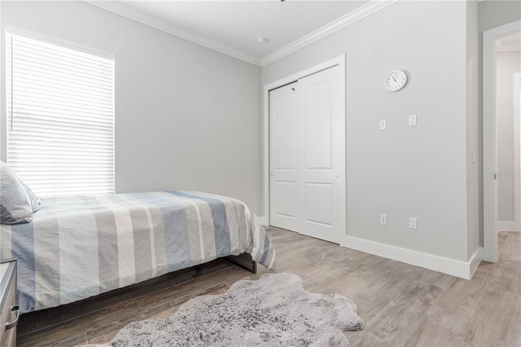 For Sale: $720,000 (5 beds, 3 baths, 2527 Square Feet)