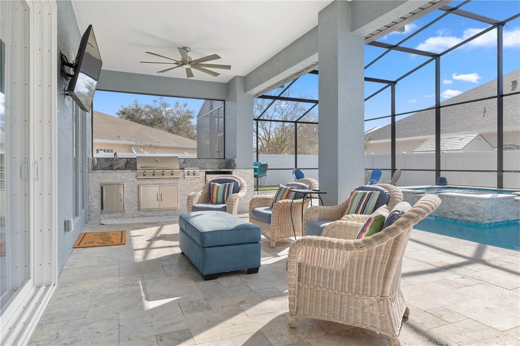 For Sale: $720,000 (5 beds, 3 baths, 2527 Square Feet)