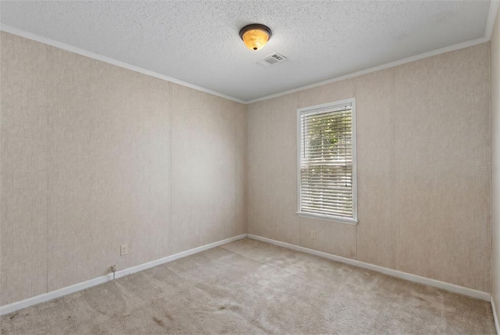 For Sale: $228,933 (4 beds, 2 baths, 2097 Square Feet)