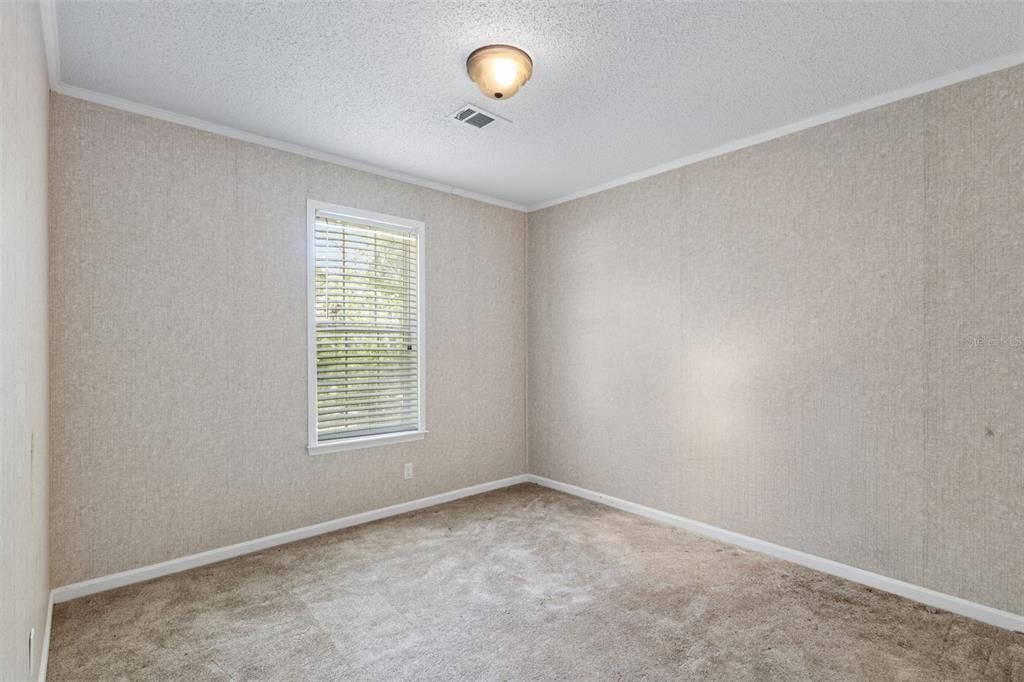For Sale: $228,933 (4 beds, 2 baths, 2097 Square Feet)
