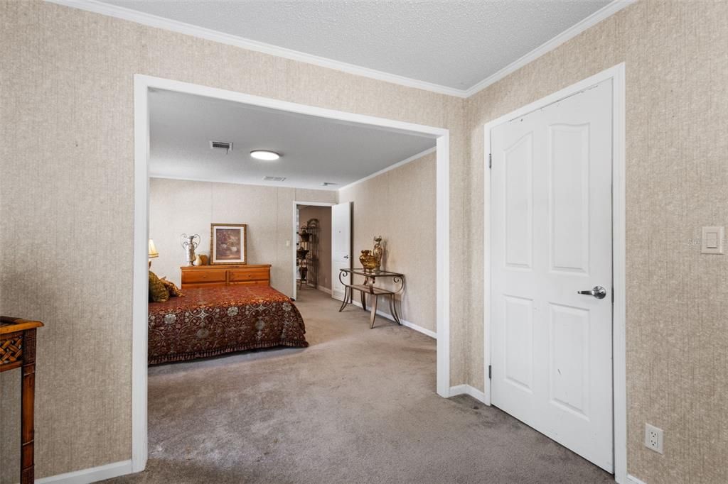 For Sale: $228,933 (4 beds, 2 baths, 2097 Square Feet)