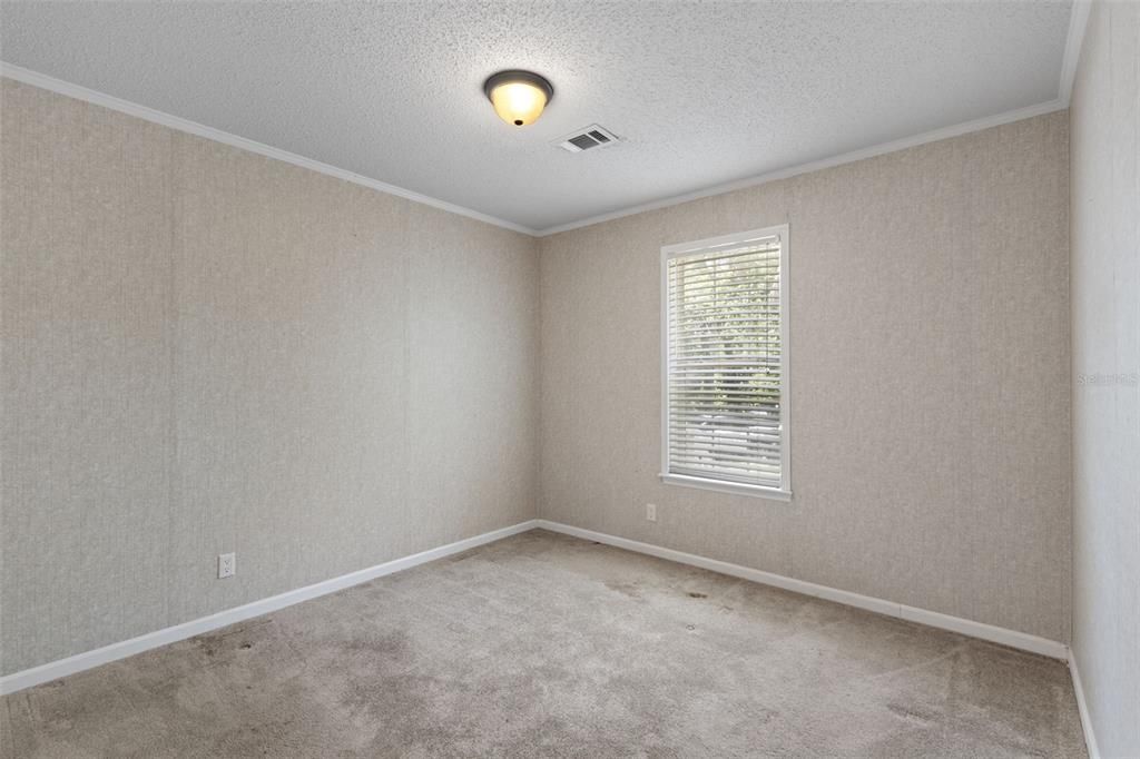 For Sale: $228,933 (4 beds, 2 baths, 2097 Square Feet)