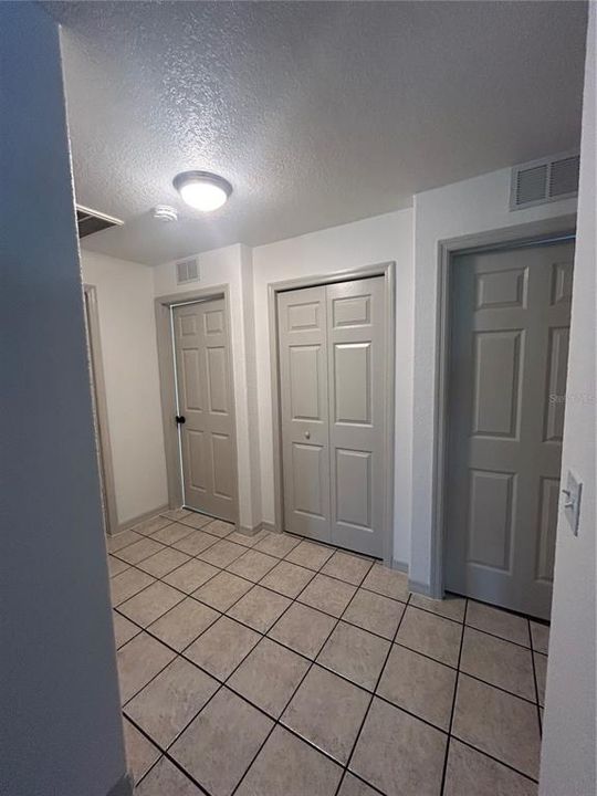 For Rent: $1,800 (3 beds, 2 baths, 1198 Square Feet)