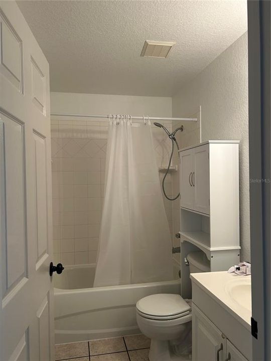 For Rent: $1,800 (3 beds, 2 baths, 1198 Square Feet)