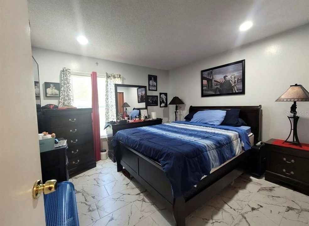 На продажу: $394,990 (3 спален, 2 ванн, 1280 Квадратных фут)