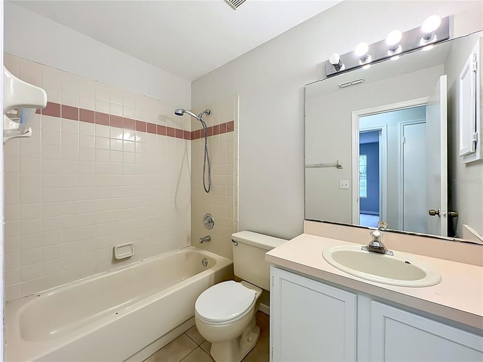 For Sale: $329,900 (3 beds, 2 baths, 1440 Square Feet)