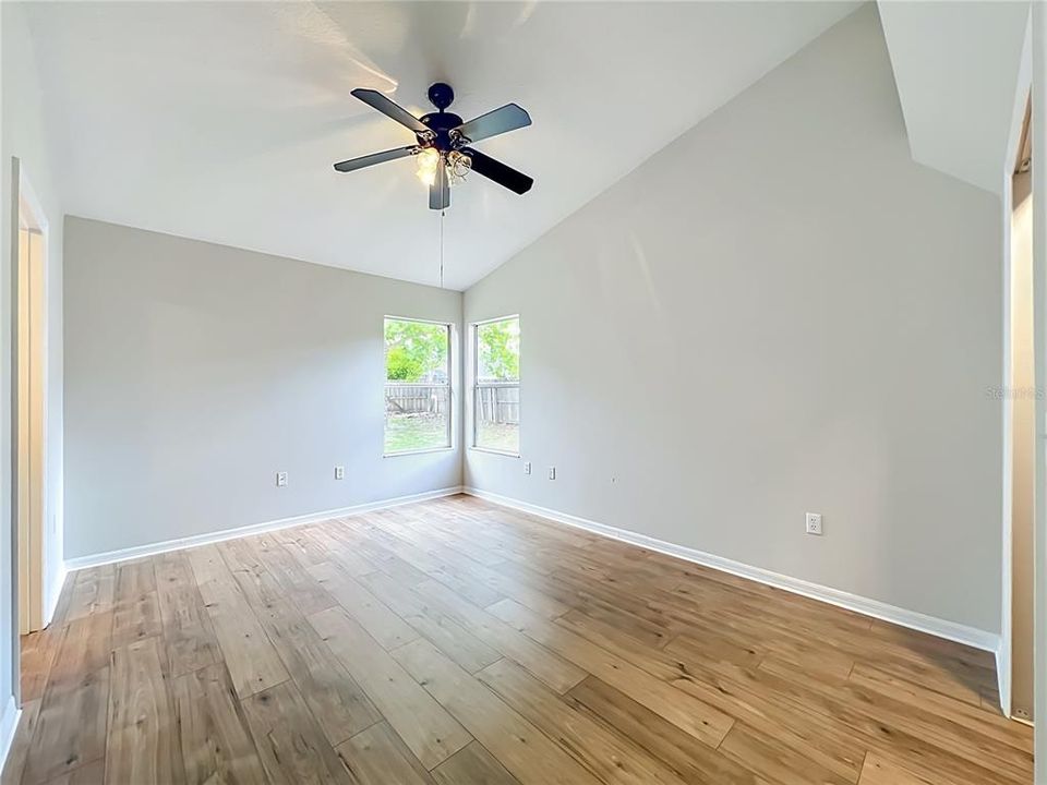For Sale: $329,900 (3 beds, 2 baths, 1440 Square Feet)