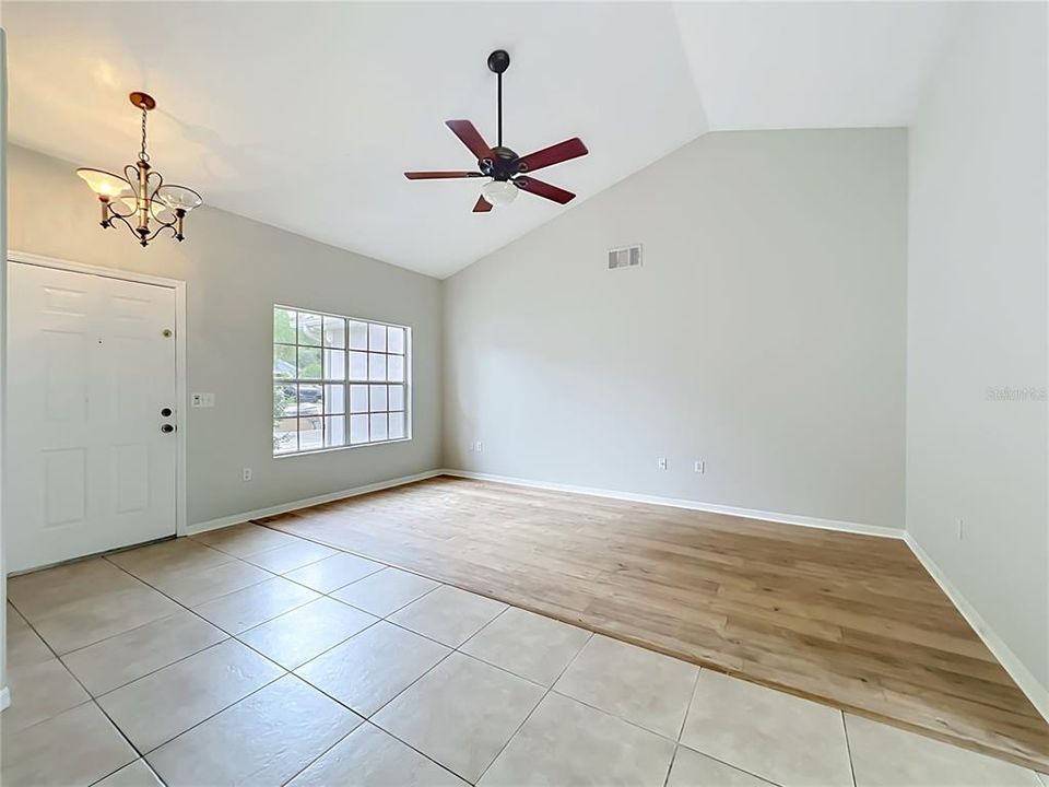 For Sale: $329,900 (3 beds, 2 baths, 1440 Square Feet)